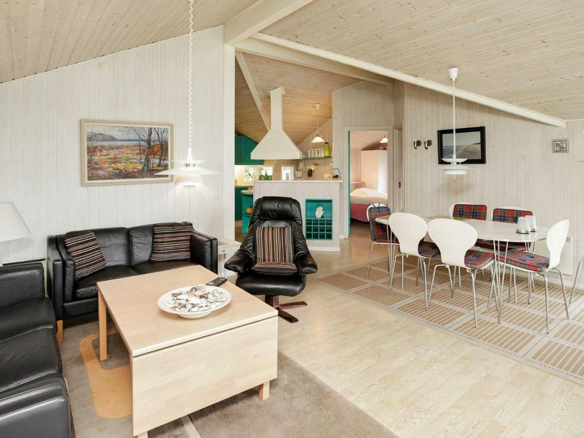 6 Person Holiday Home In אוטרופ מראה חיצוני תמונה