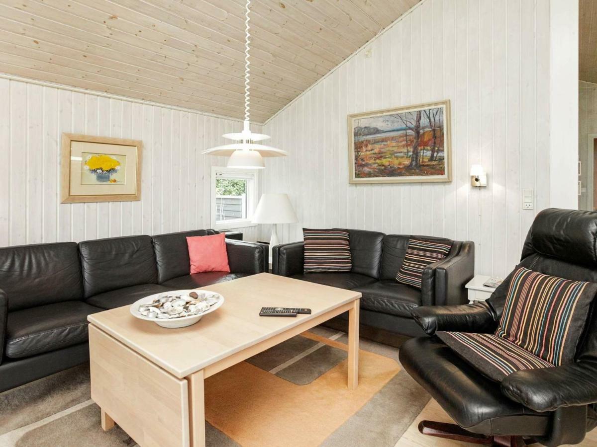 6 Person Holiday Home In אוטרופ מראה חיצוני תמונה